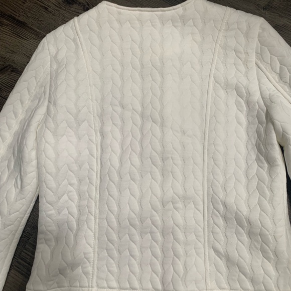 Divided  size 4  beautiful Jacket. - Picture 6 of 8